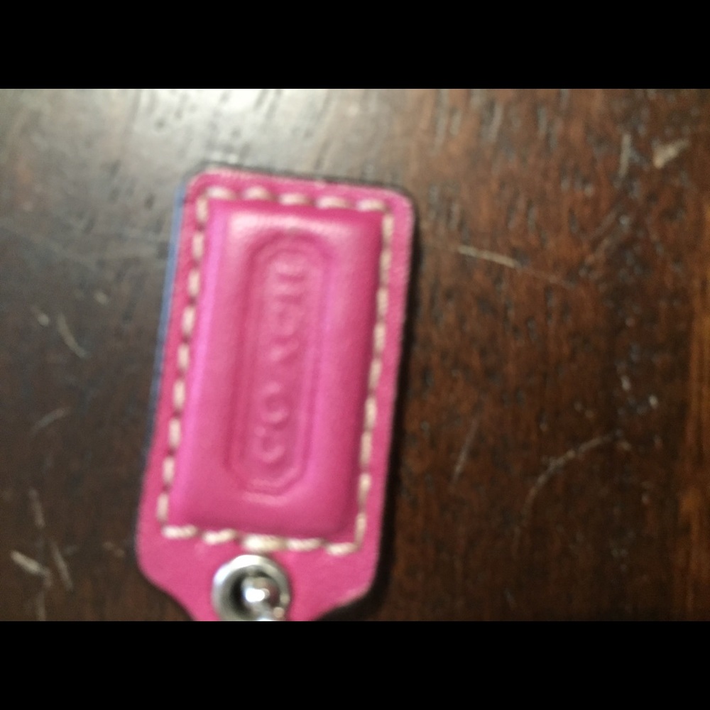 Coach wristlet - Picture 3 of 7